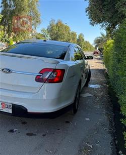 Ford Taurus